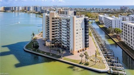 4265 BAY BEACH LN
