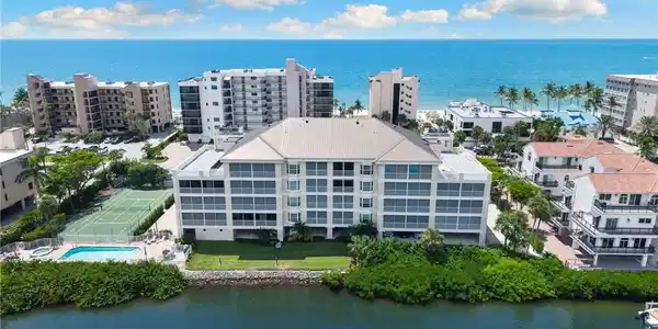 9380 Gulf Shore DR