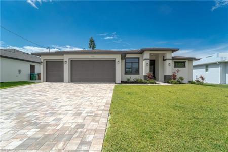 1826 SW 48th TER