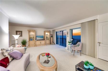 3399 Gulf Shore BLVD N