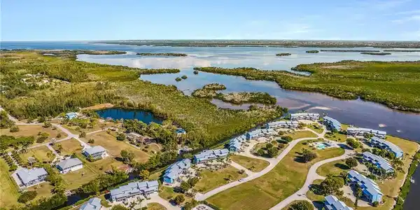 5301 Blue Crab CIR
