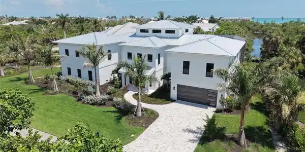 3324 Saint Kilda RD