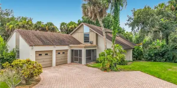 1625 Silverwood CT