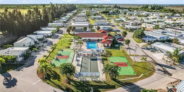 Image 2: Pickle ball, bocce and tennis