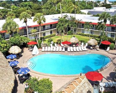 2555 Tamiami TRL N