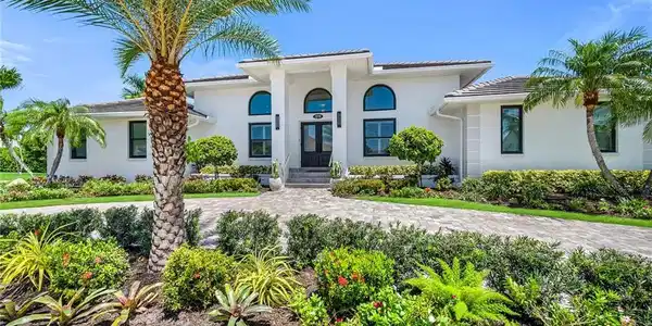 1276 Treasure CT