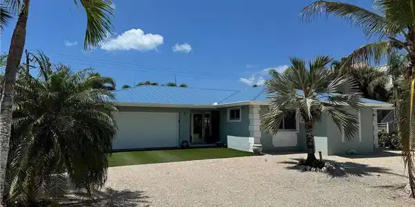 240 Southwinds DR
