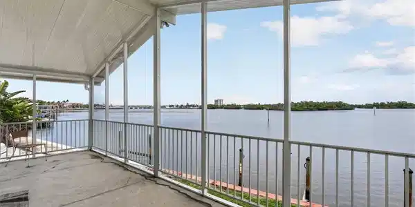 Image 2: Endless bay views from your screened porch