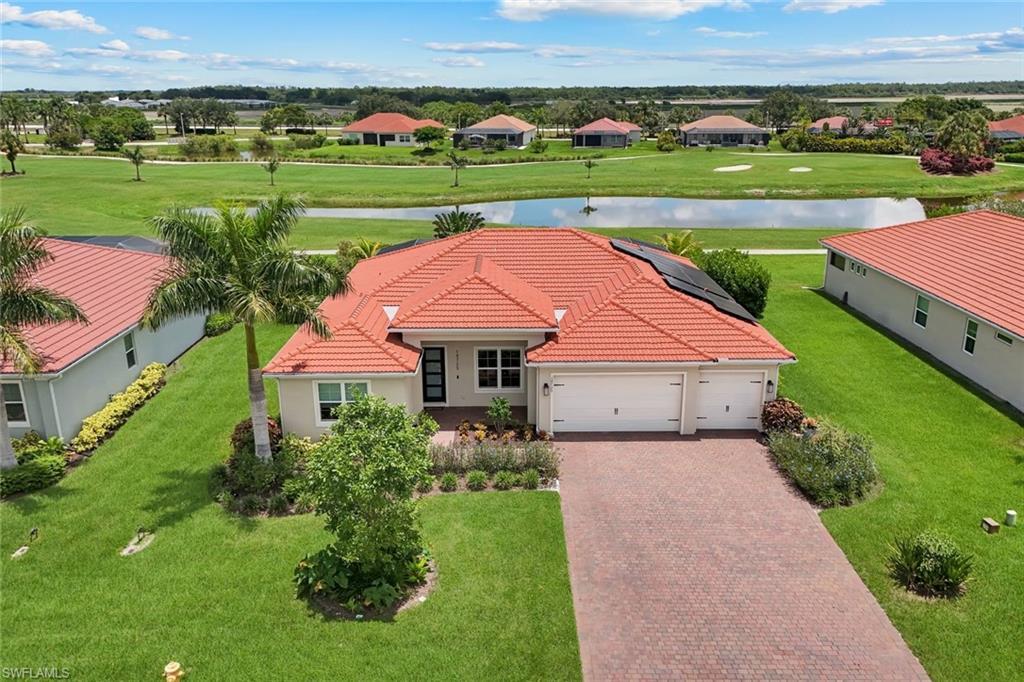 Image 3: OVERSIZED YARD