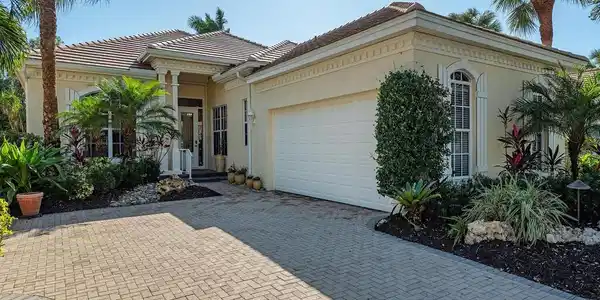 3629 Olde Cottage LN