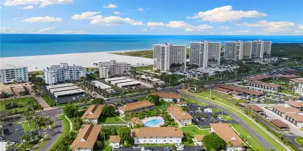 235 Seaview CT