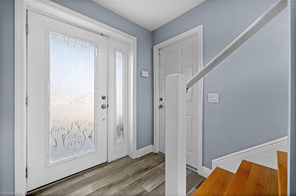 Image 4: First Floor Entry