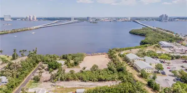 1059 River RD