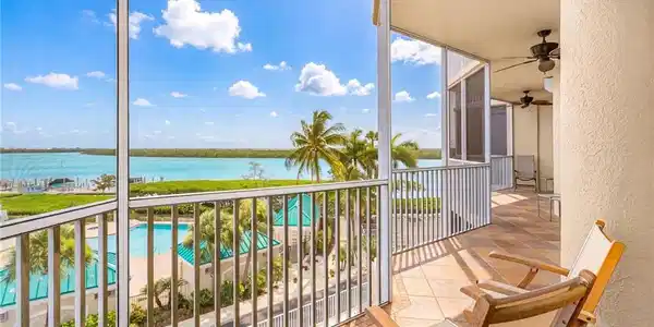 4141 Bay Beach LN