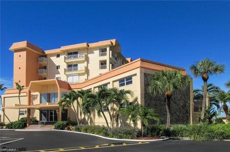 7400 Estero