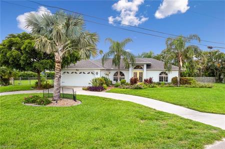 2128 SE 15th PL