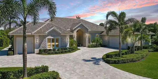 15302 Pembroke PT