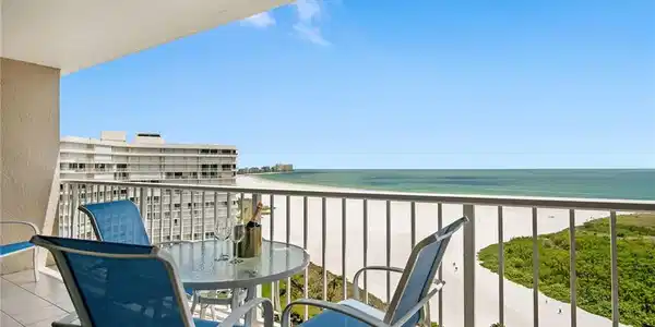 380 Seaview CT