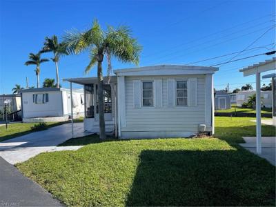 5558 Palm Beach BLVD