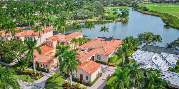 8516 Bellagio DR