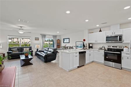 6341 Brant Bay BLVD