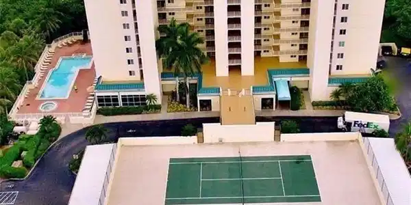 900 S Collier BLVD