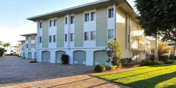 1341 Middle Gulf DR