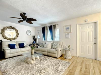4633 Bayshore DR