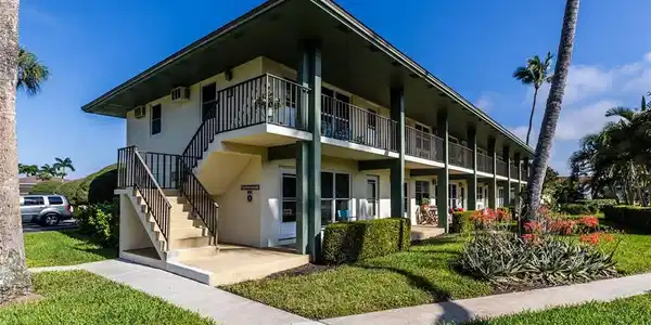 235 Seaview CT