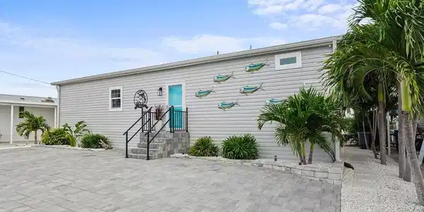 2970 Skipper LN