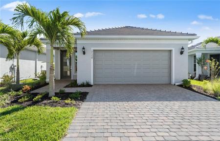 17354 Leaning Oak TRL