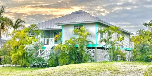 3343 Saint Kilda RD