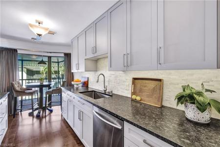 4072 Belair LN