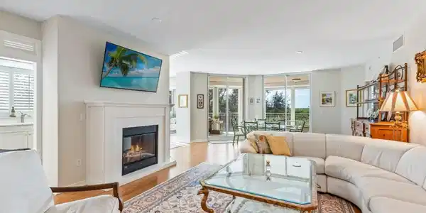 1001 Arbor Lake DR