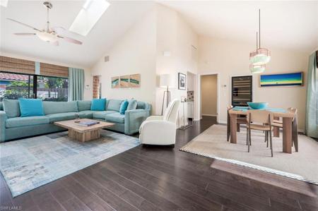 804 Reef Point CIR