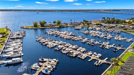 4581 Trawler CT