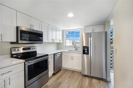 1900 Alamanda DR