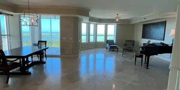 285 Grande WAY