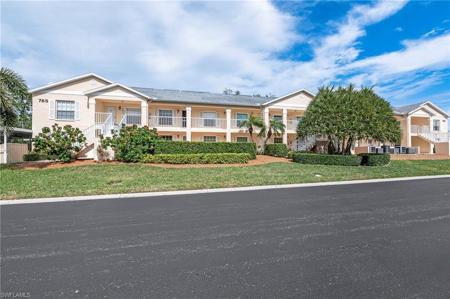 765 Wiggins Lake DR