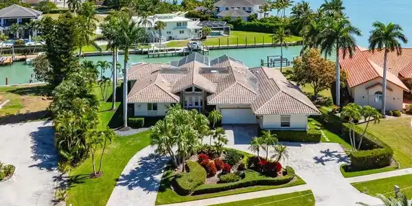 971 Scott DR