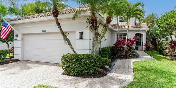 8578 Pepper Tree WAY