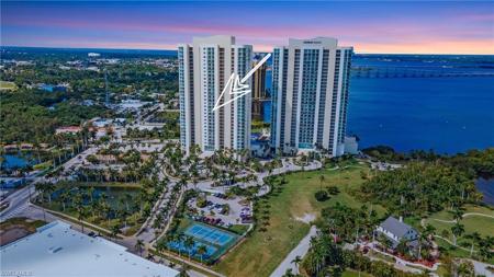 3000 Oasis Grand BLVD