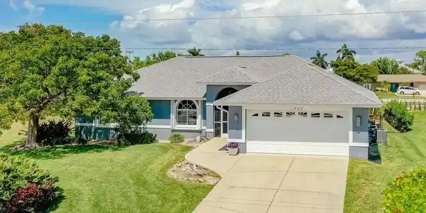 1422 Delbrook WAY