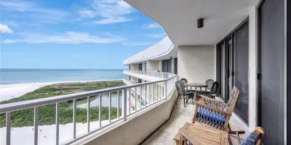 380 Seaview CT