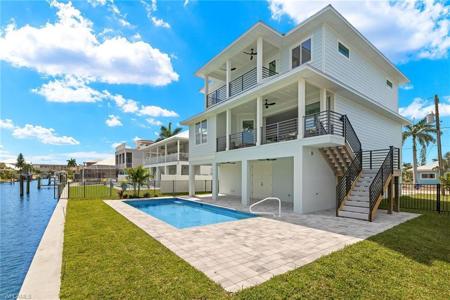 260 Flamingo ST