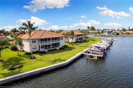218 Waterway CT