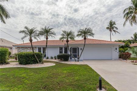 706 SW 52nd ST