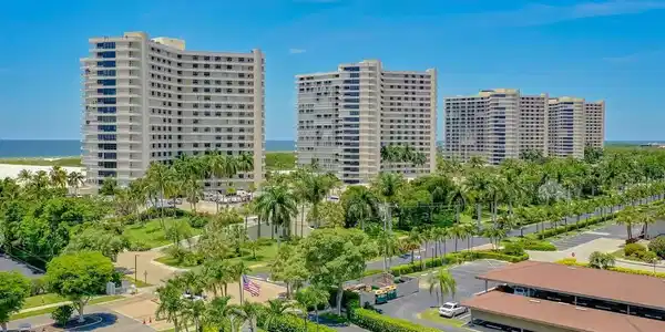 320 Seaview CT