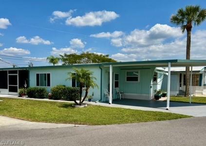 5558 Palm Beach BLVD