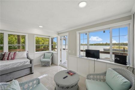 305 Pear Tree AVE